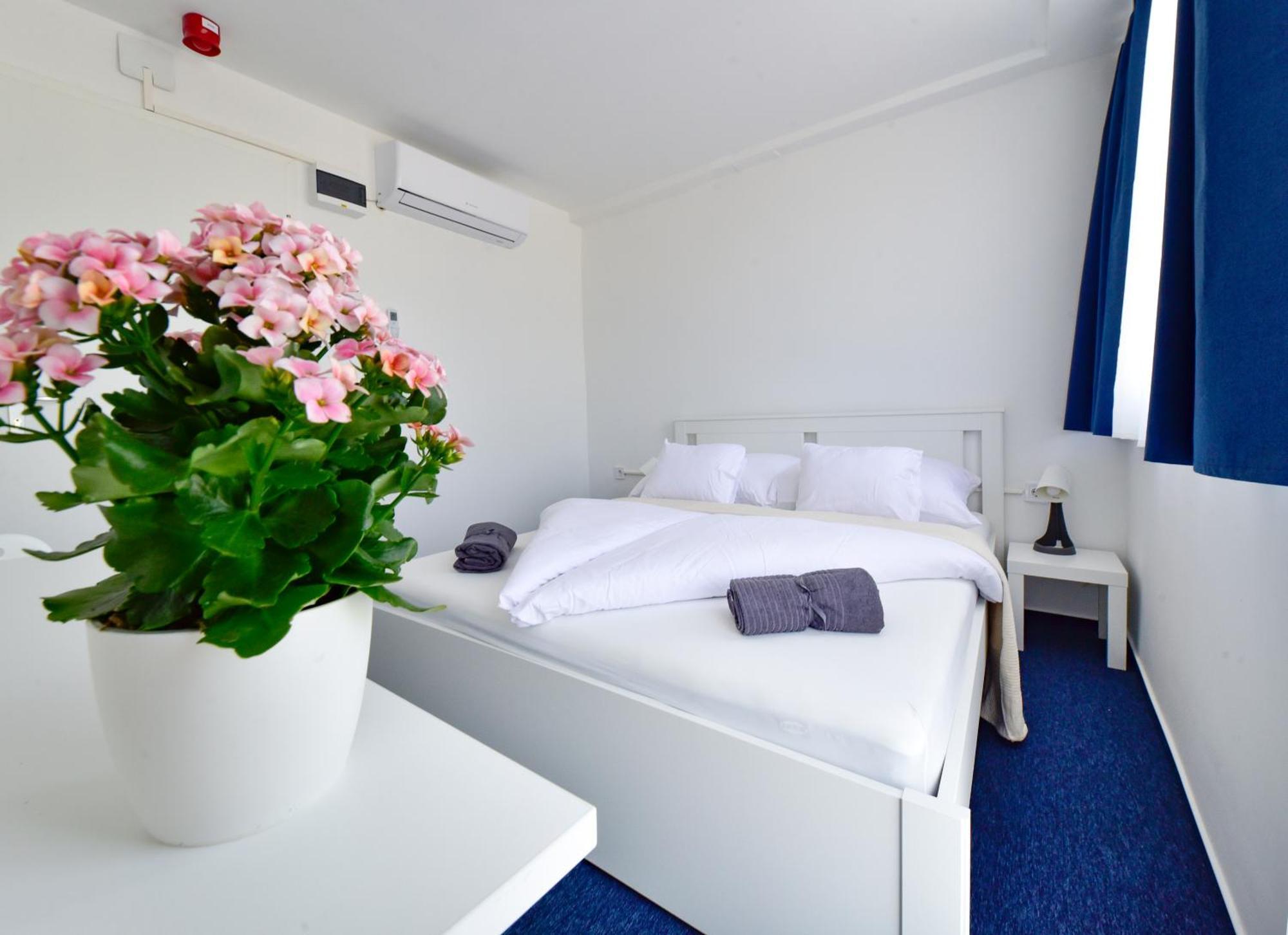 Zama Hotel Zamárdi Εξωτερικό φωτογραφία