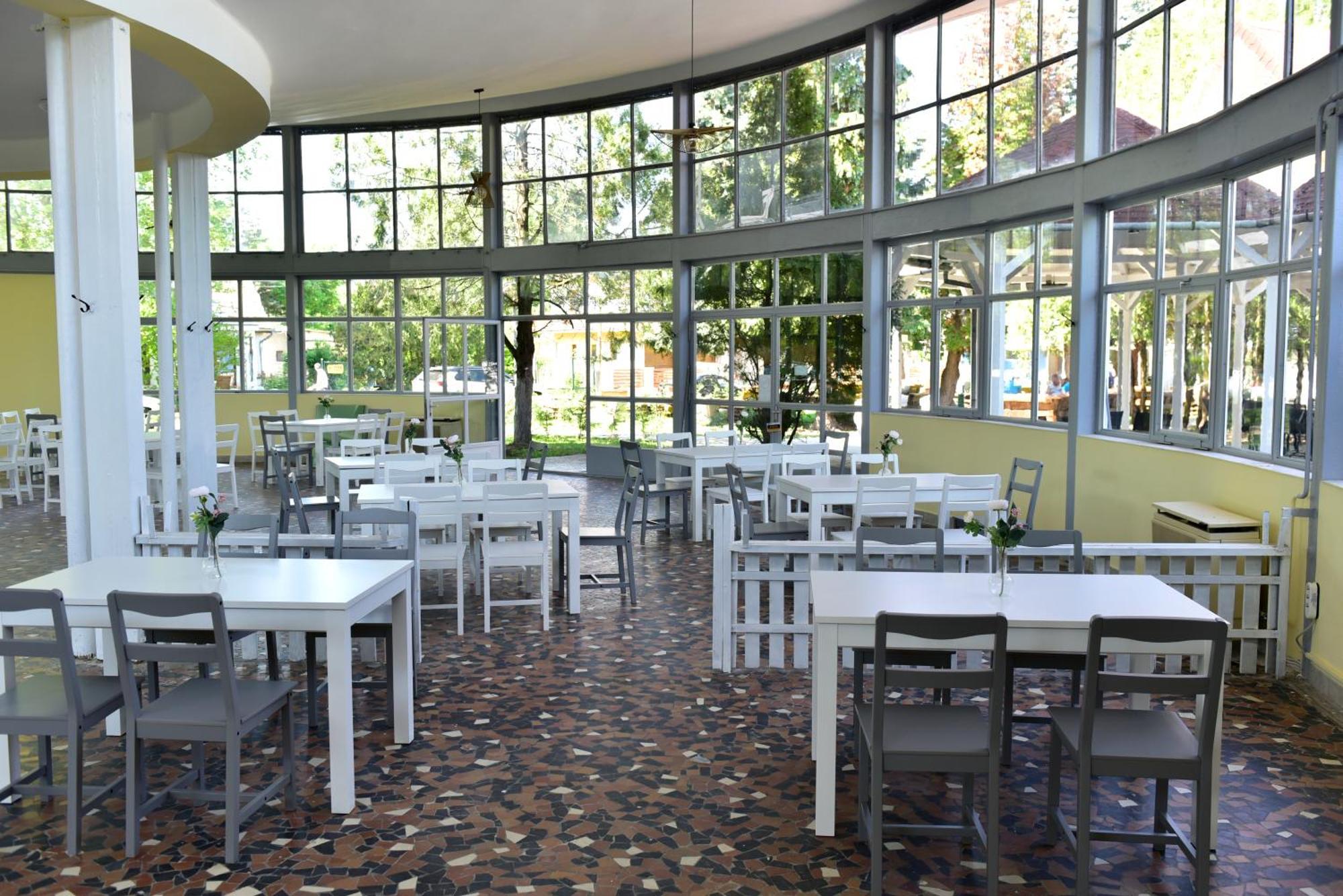 Zama Hotel Zamárdi Εξωτερικό φωτογραφία